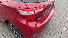 Toyota Yaris 1.5 VVT-i Blue Bi-tone 5dr Petrol Hatchback